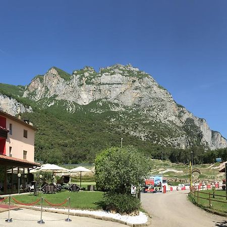 Hotel Ciclamino Pietramurata Εξωτερικό φωτογραφία